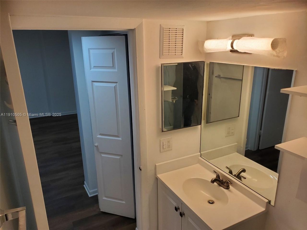 8260 SW 210th St, Unit 217, Cutler Bay, FL 33189 Photo