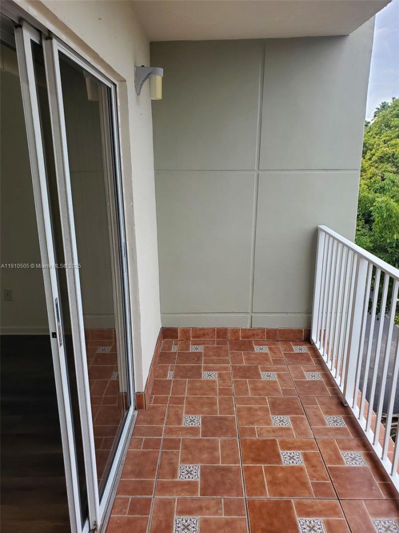 8260 SW 210th St, Unit 217, Cutler Bay, FL 33189 Photo