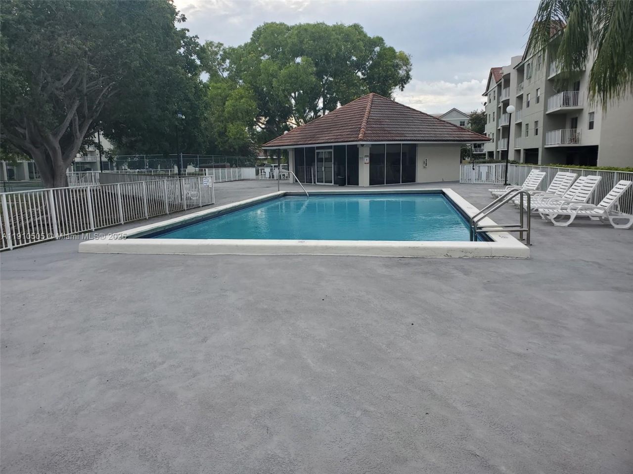 8260 SW 210th St, Unit 217, Cutler Bay, FL 33189 Photo