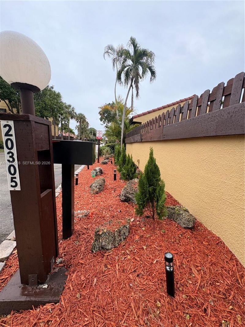 20305 NE 10th Ct, Miami, FL 33179 Photo