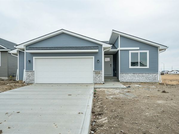 4310 NE 3rd Street, Ankeny, IA 50021