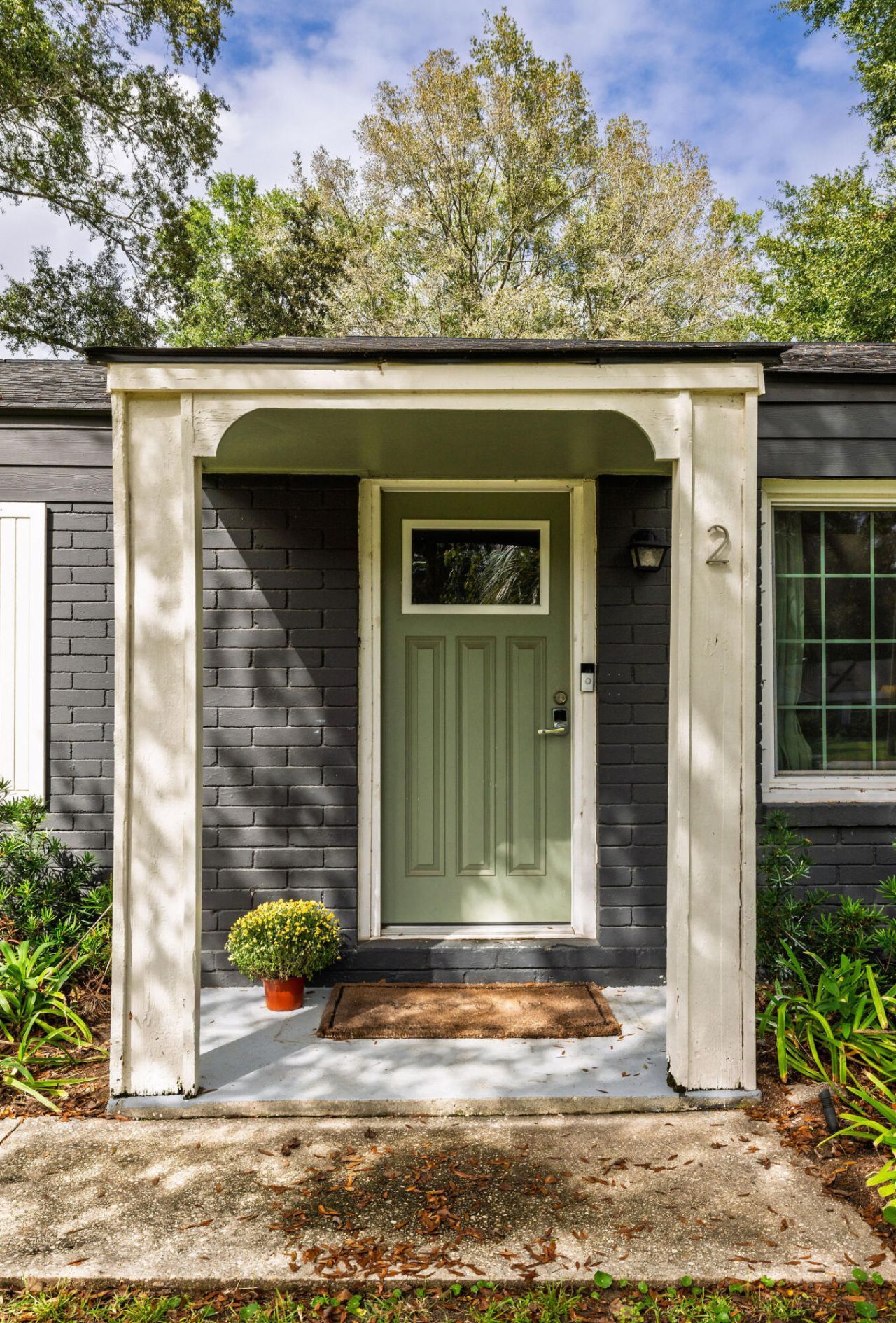 2 Ellen Avenue Photo 4