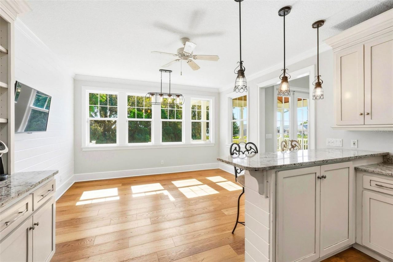 580 W 10th Avenue, Mount Dora, FL 32757 Photo