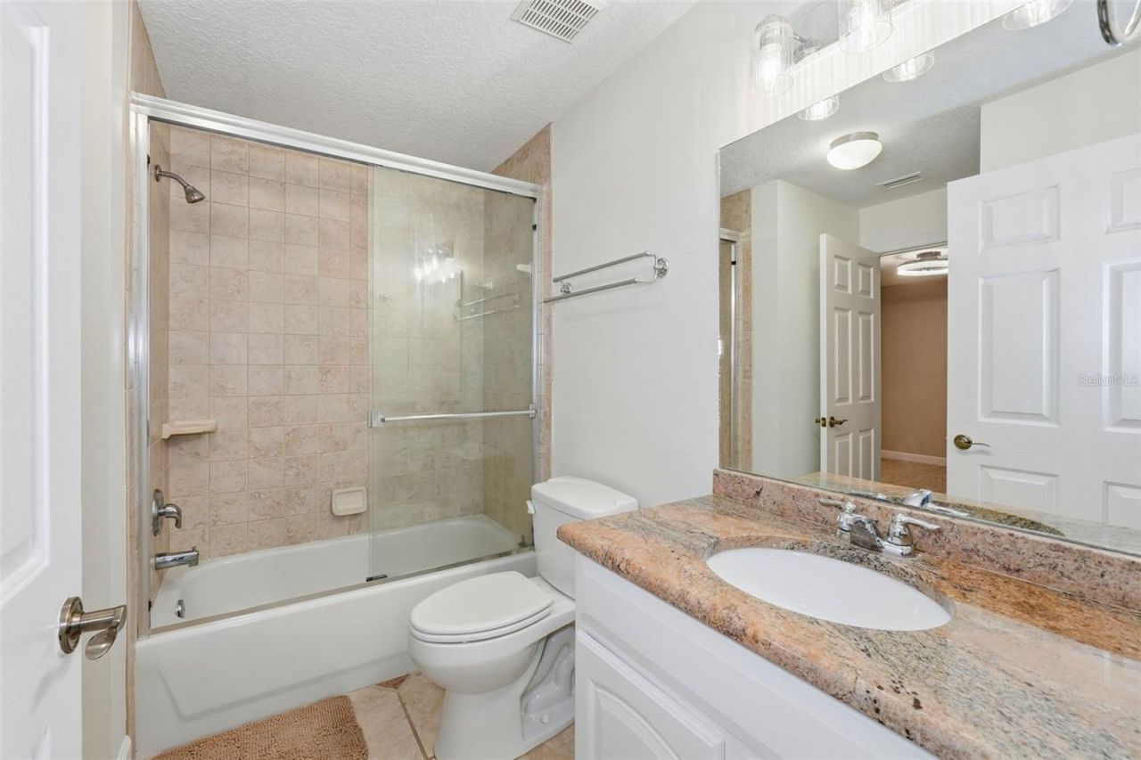 580 W 10th Avenue, Mount Dora, FL 32757 Photo