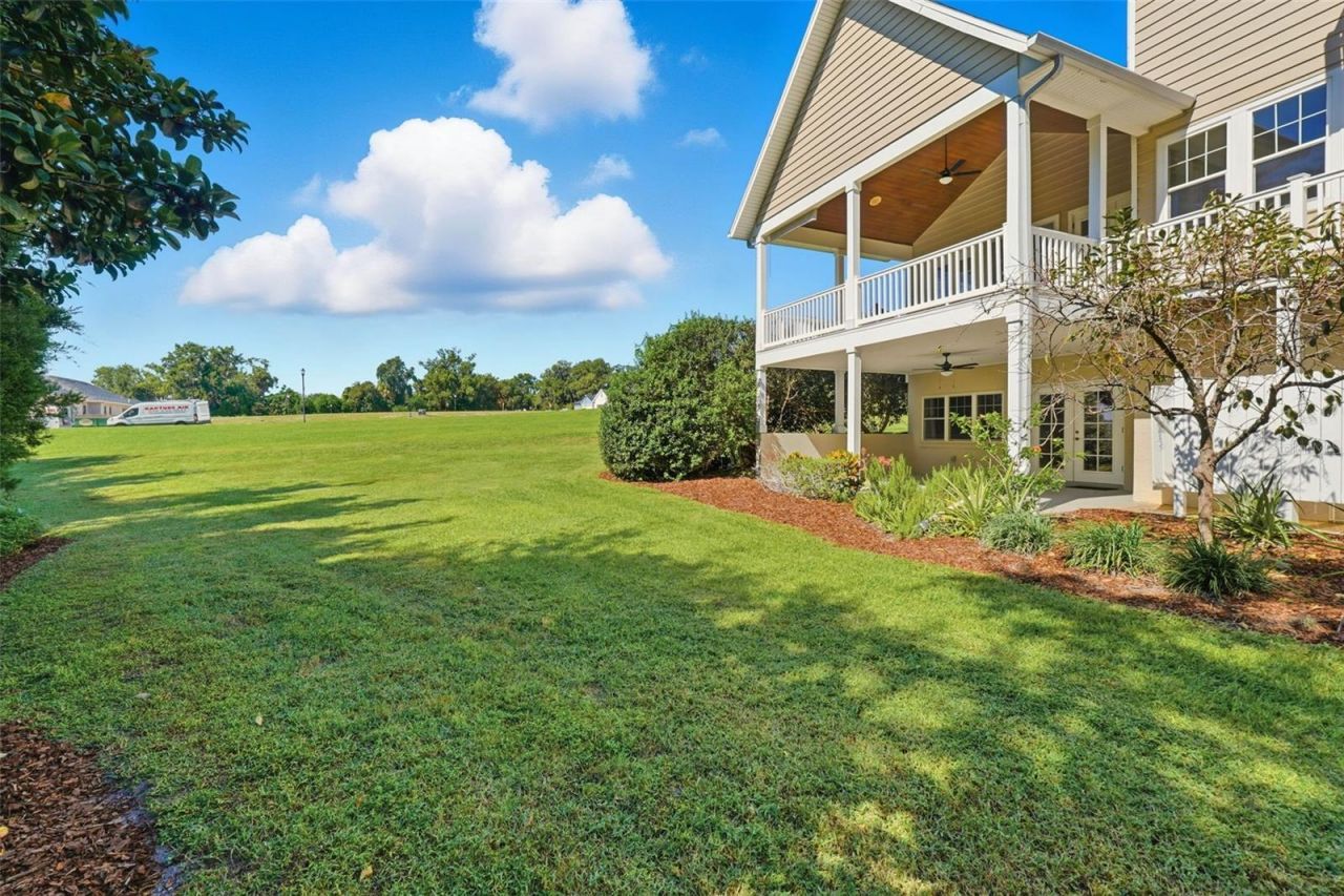 580 W 10th Avenue, Mount Dora, FL 32757 Photo