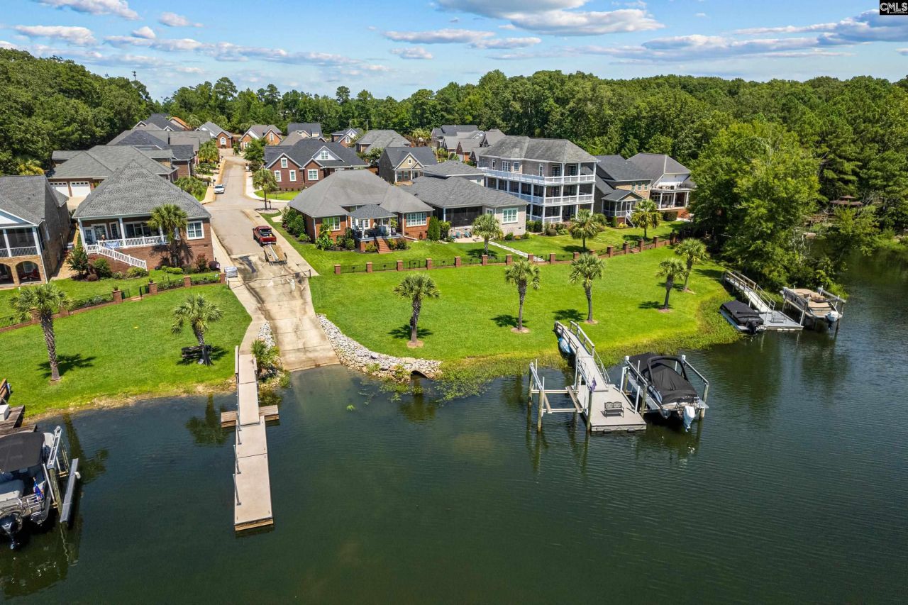 217 Palm Lake Drive Photo 15