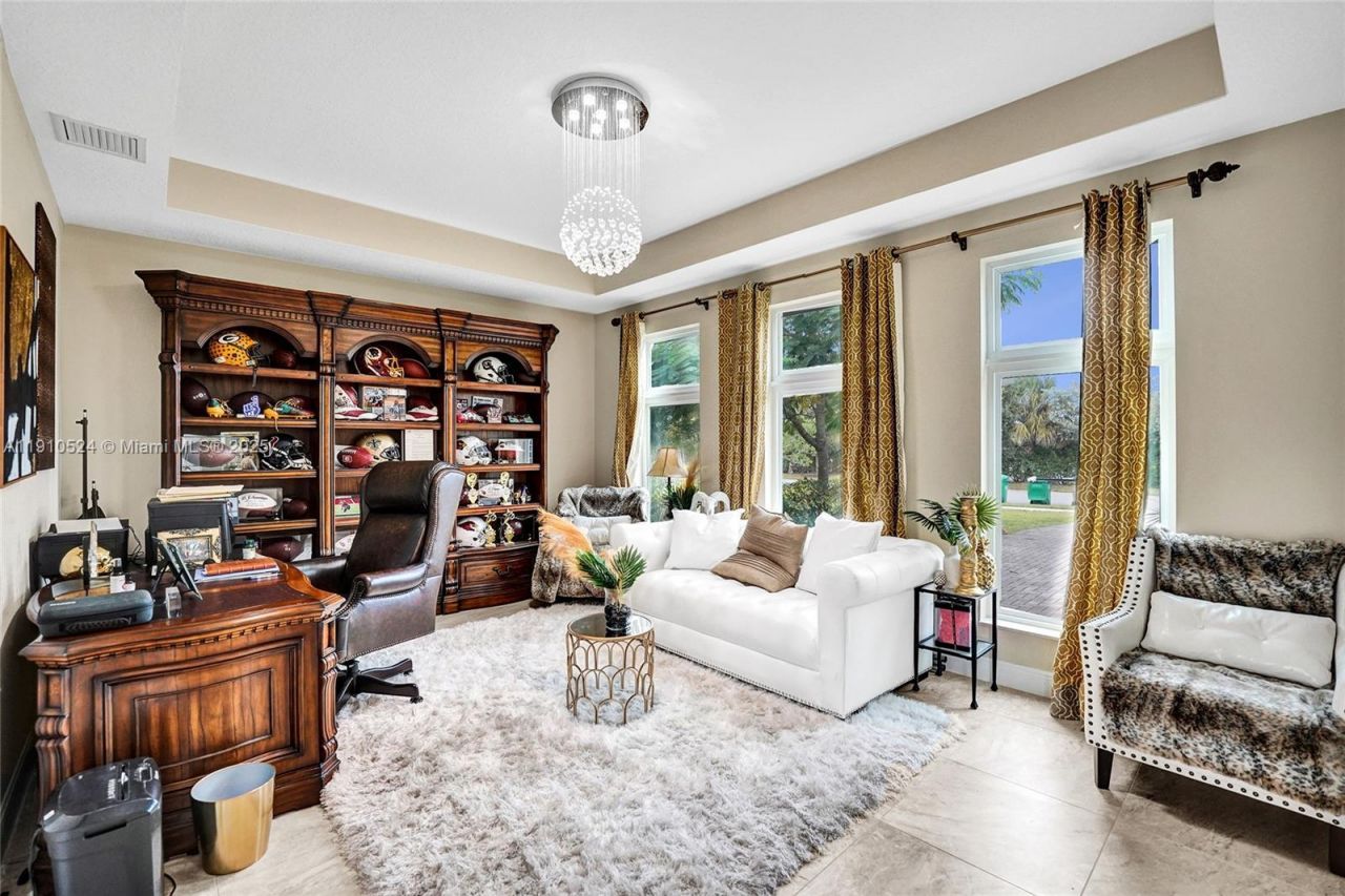 6804 N Stillwater Shores Dr, Davie, FL 33314 Photo