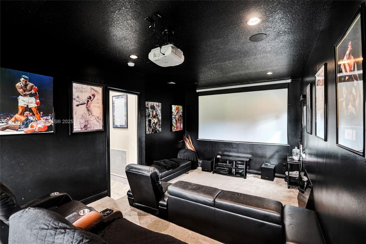 6804 N Stillwater Shores Dr, Davie, FL 33314 Photo