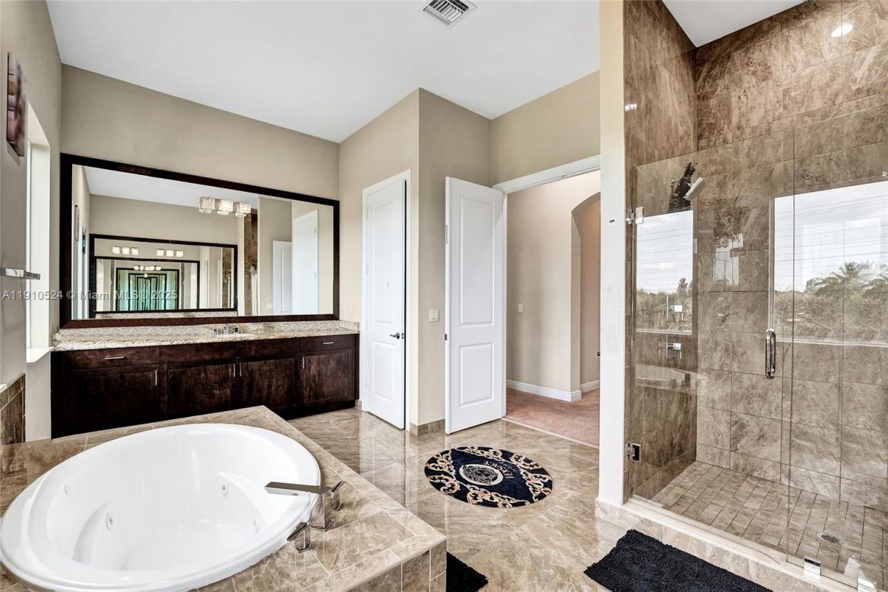 6804 N Stillwater Shores Dr, Davie, FL 33314 Photo