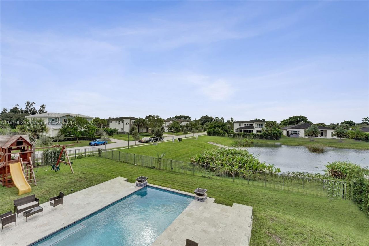 6804 N Stillwater Shores Dr, Davie, FL 33314 Photo