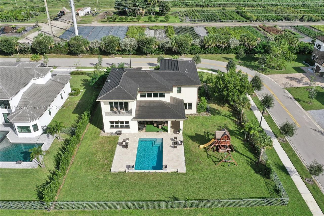 6804 N Stillwater Shores Dr, Davie, FL 33314 Photo