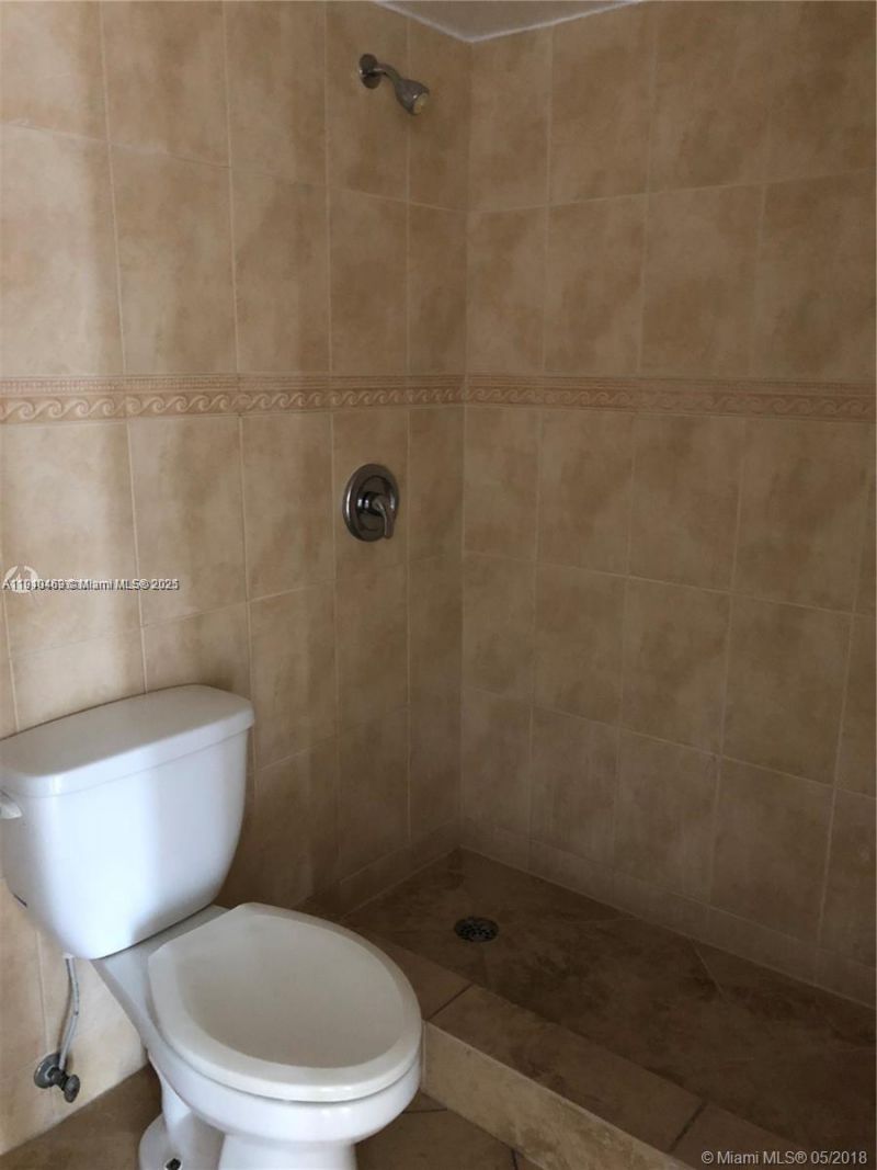 16909 N Bay Rd, Unit 711, Sunny Isles Beach, FL 33160 Photo
