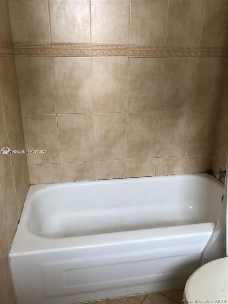 16909 N Bay Rd, Unit 711, Sunny Isles Beach, FL 33160 Photo