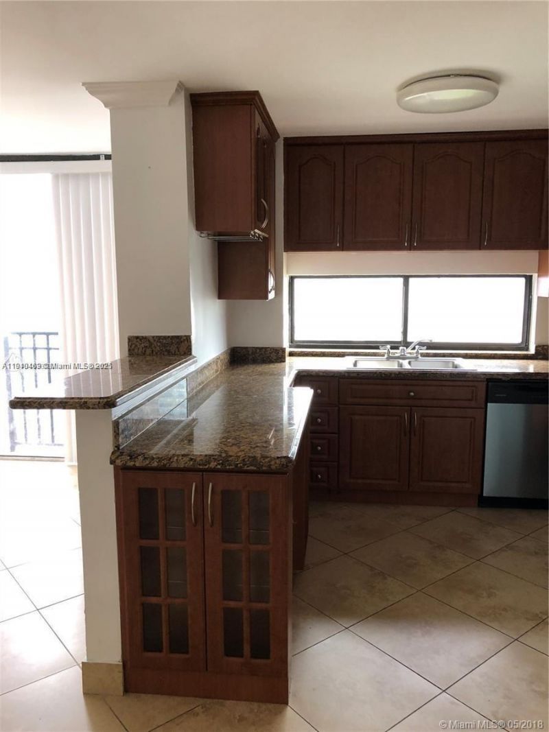 16909 N Bay Rd, Unit 711, Sunny Isles Beach, FL 33160 Photo
