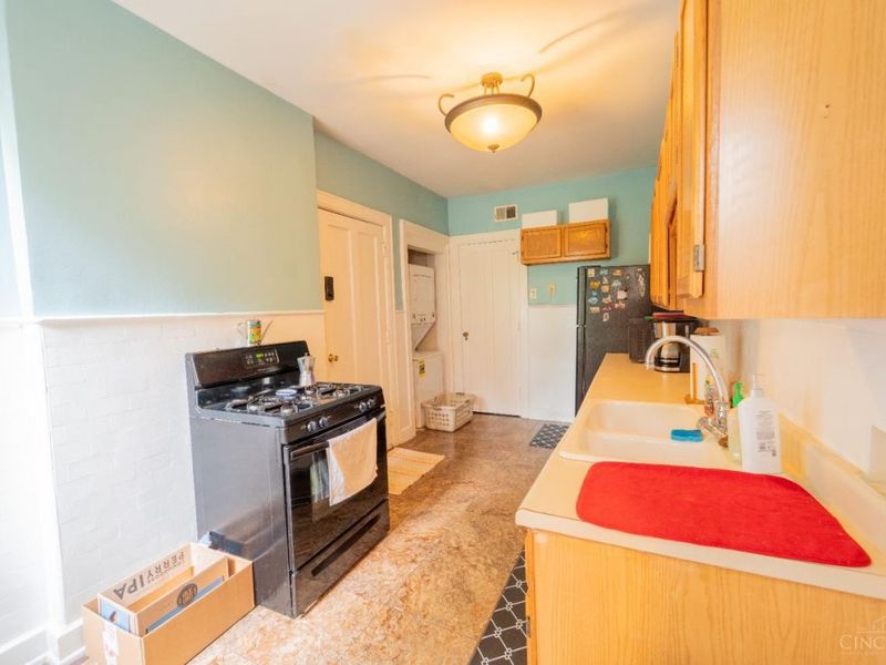 3896 Reading Road, Unit M, Cincinnati, OH 45229 Photo 16