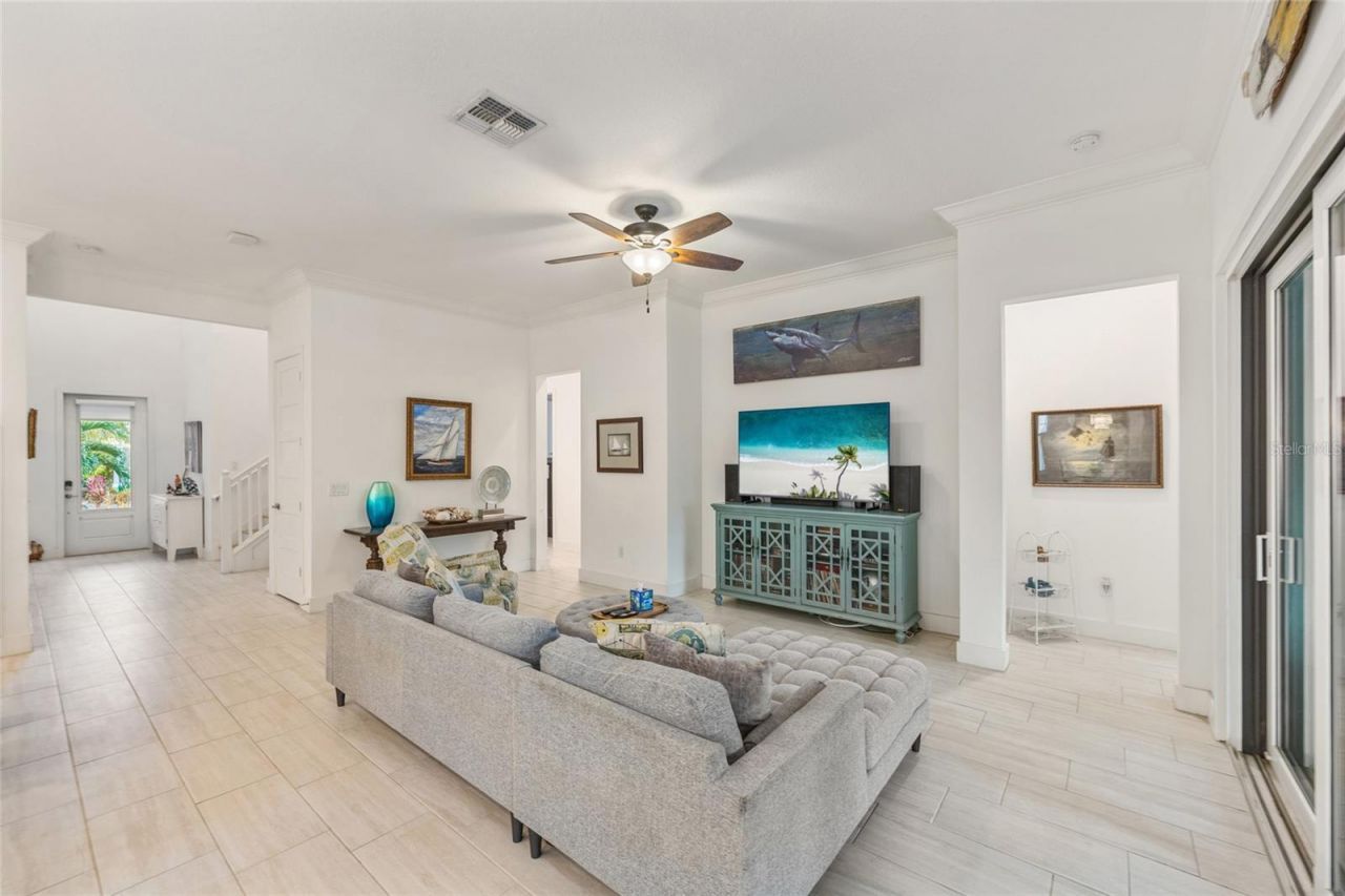 1025 Seagrape Drive, Ruskin, FL 33570 Photo