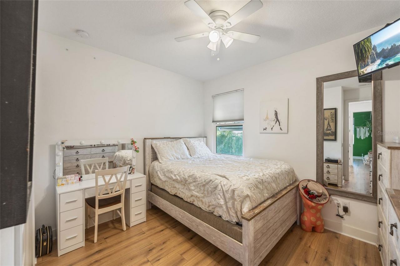 1025 Seagrape Drive, Ruskin, FL 33570 Photo