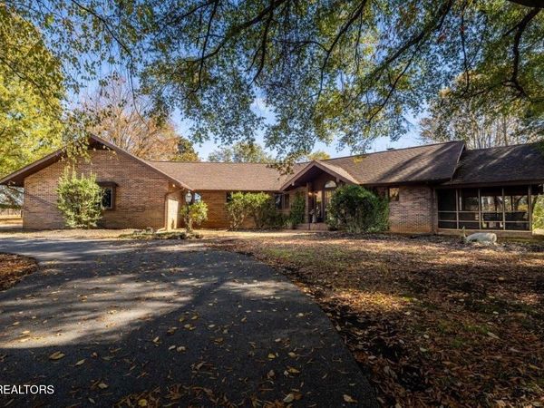 4728 N Wildwood Rd, Maryville, TN 37804