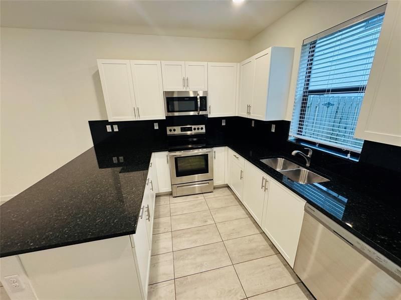 1606 SW 28th Court, Fort Lauderdale, FL 33315 Photo