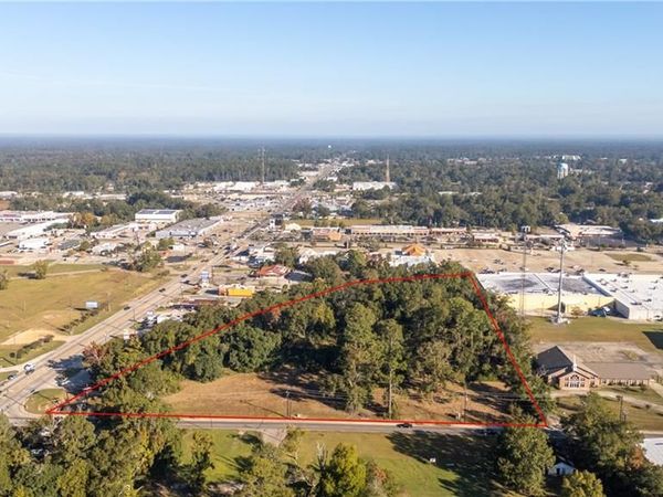 1904 CORBIN Road, Hammond, LA 70401