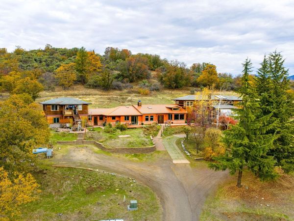 2026 Ashland Mine Road, Ashland, OR 97520