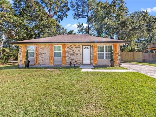 2904 CAMELLIA Drive, Slidell, LA 70458