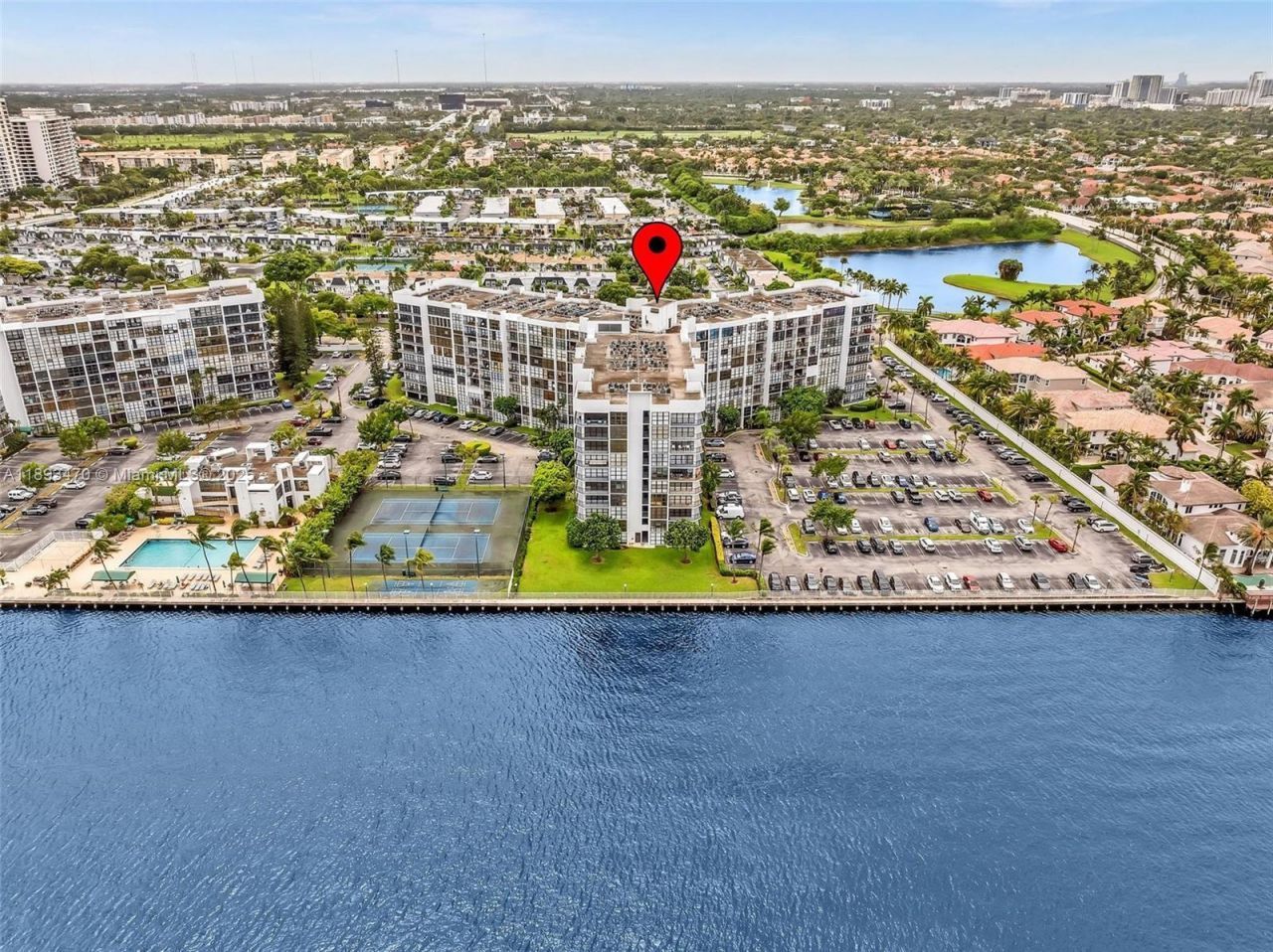 1000 Parkview Dr, Unit 329, Hallandale Beach, FL 33009 Photo