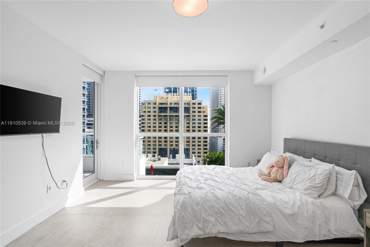 1080 Brickell Ave, Unit 1502, Miami, FL 33131 Photo