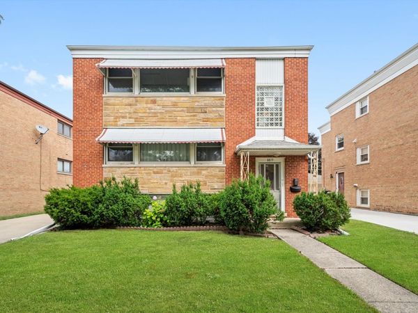 8819 N Wisner Street, Unit 1, Niles, IL 60714