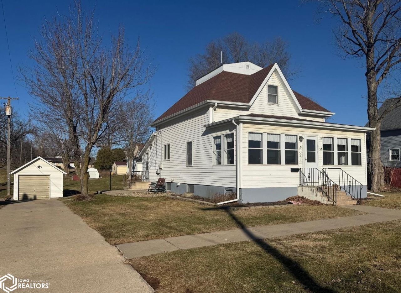 205 E Grace Street, Toledo, IA 52342 Main Photo