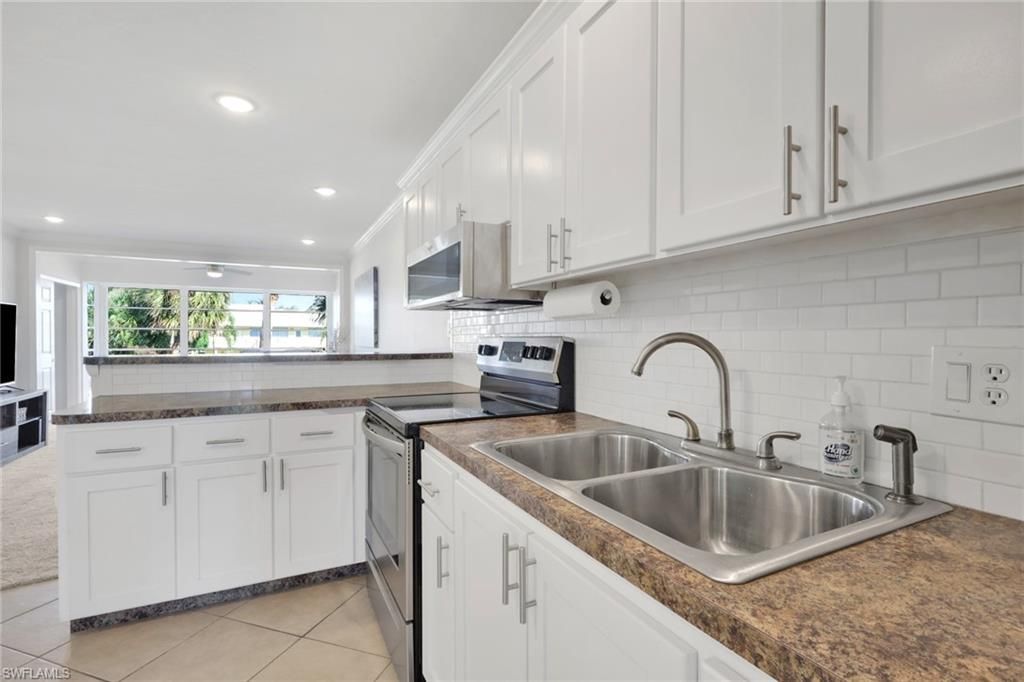 466 12th Ave S, Unit 466, Naples, FL 34102 Photo