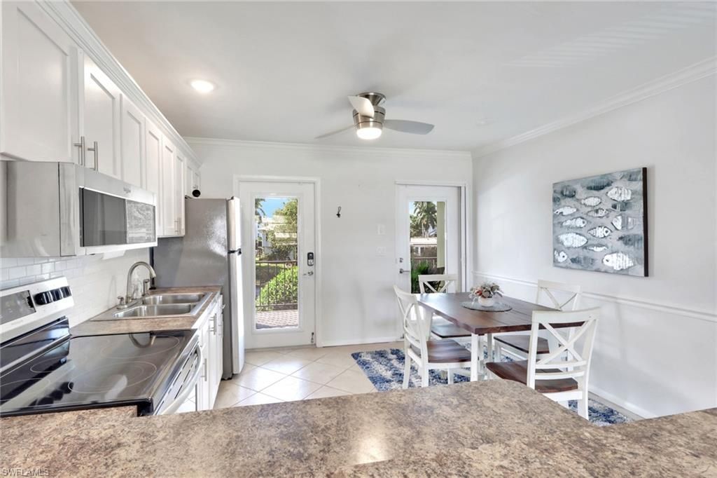 466 12th Ave S, Unit 466, Naples, FL 34102 Photo