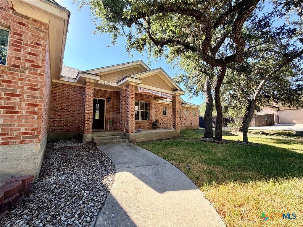 1027 Stagecoach Trail, San Marcos, TX 78666 Main Photo
