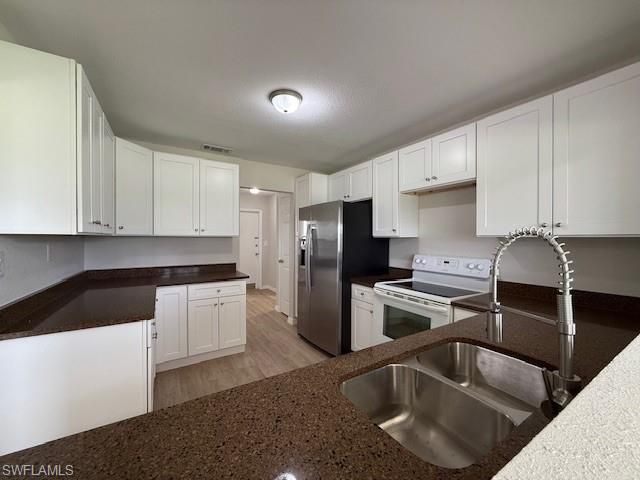 4840 Golf Club Ct, Unit 10, North Fort Myers, FL 33903 Photo
