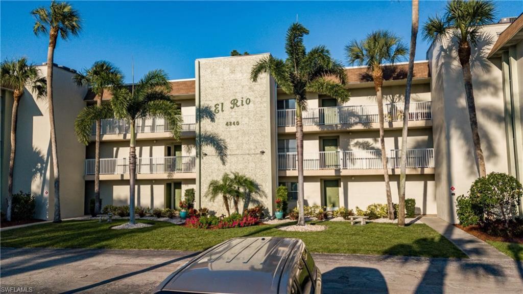 4840 Golf Club Ct, Unit 10, North Fort Myers, FL 33903 Photo