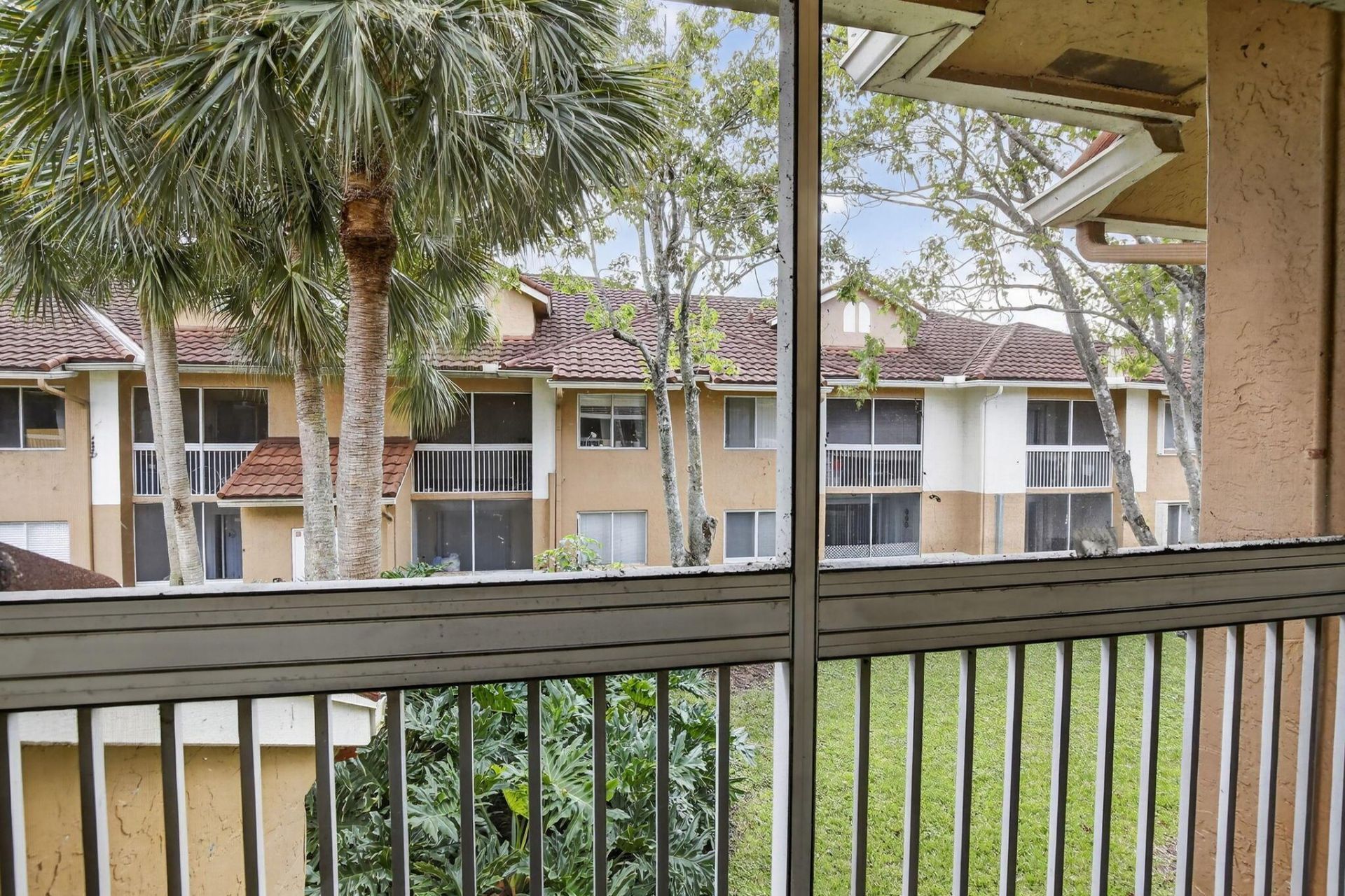 832 NW 92nd Avenue, Plantation, FL 33324 Photo