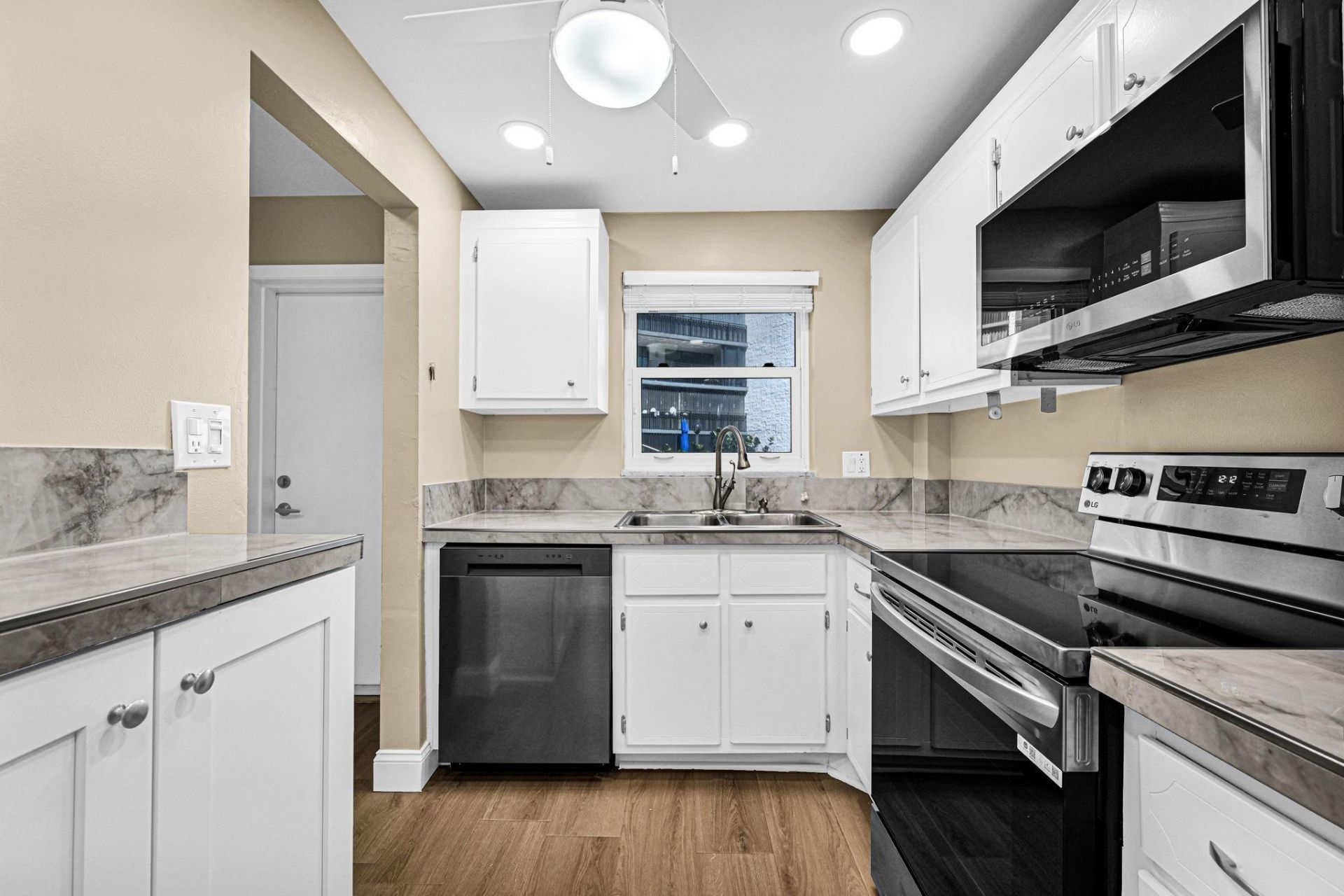 1161 Hillsboro Mile, Unit 207, Hillsboro Beach, FL 33062 Photo