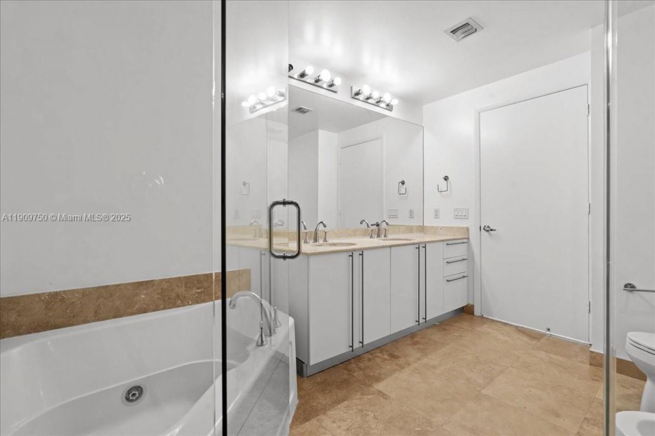 3030 NE 188 Street, Unit 604, Aventura, FL 33180 Photo