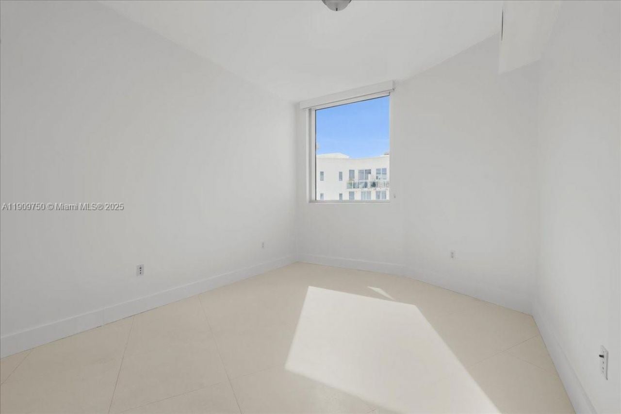 3030 NE 188 Street, Unit 604, Aventura, FL 33180 Photo