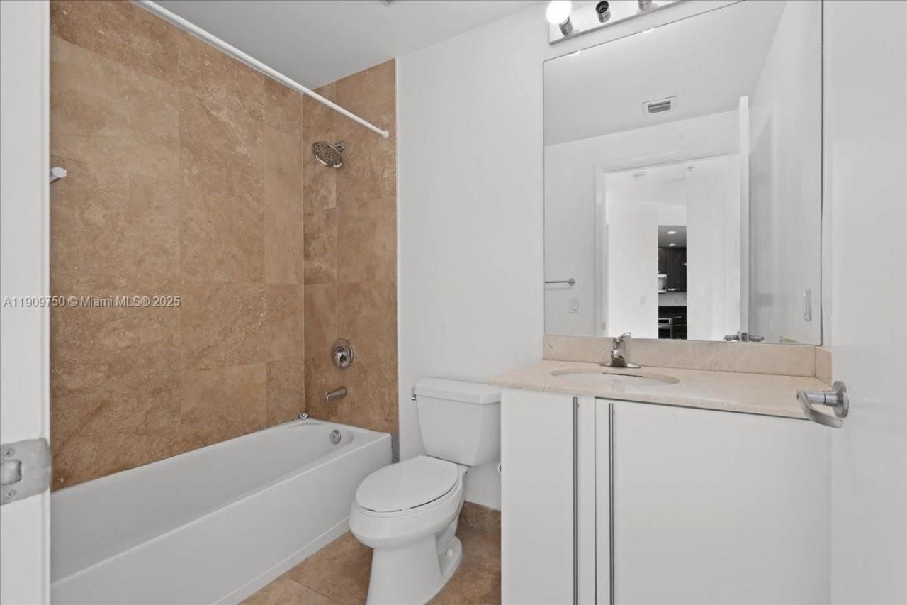 3030 NE 188 Street, Unit 604, Aventura, FL 33180 Photo