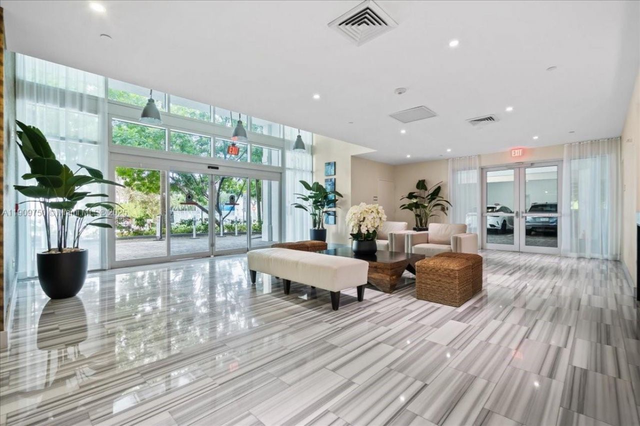 3030 NE 188 Street, Unit 604, Aventura, FL 33180 Photo