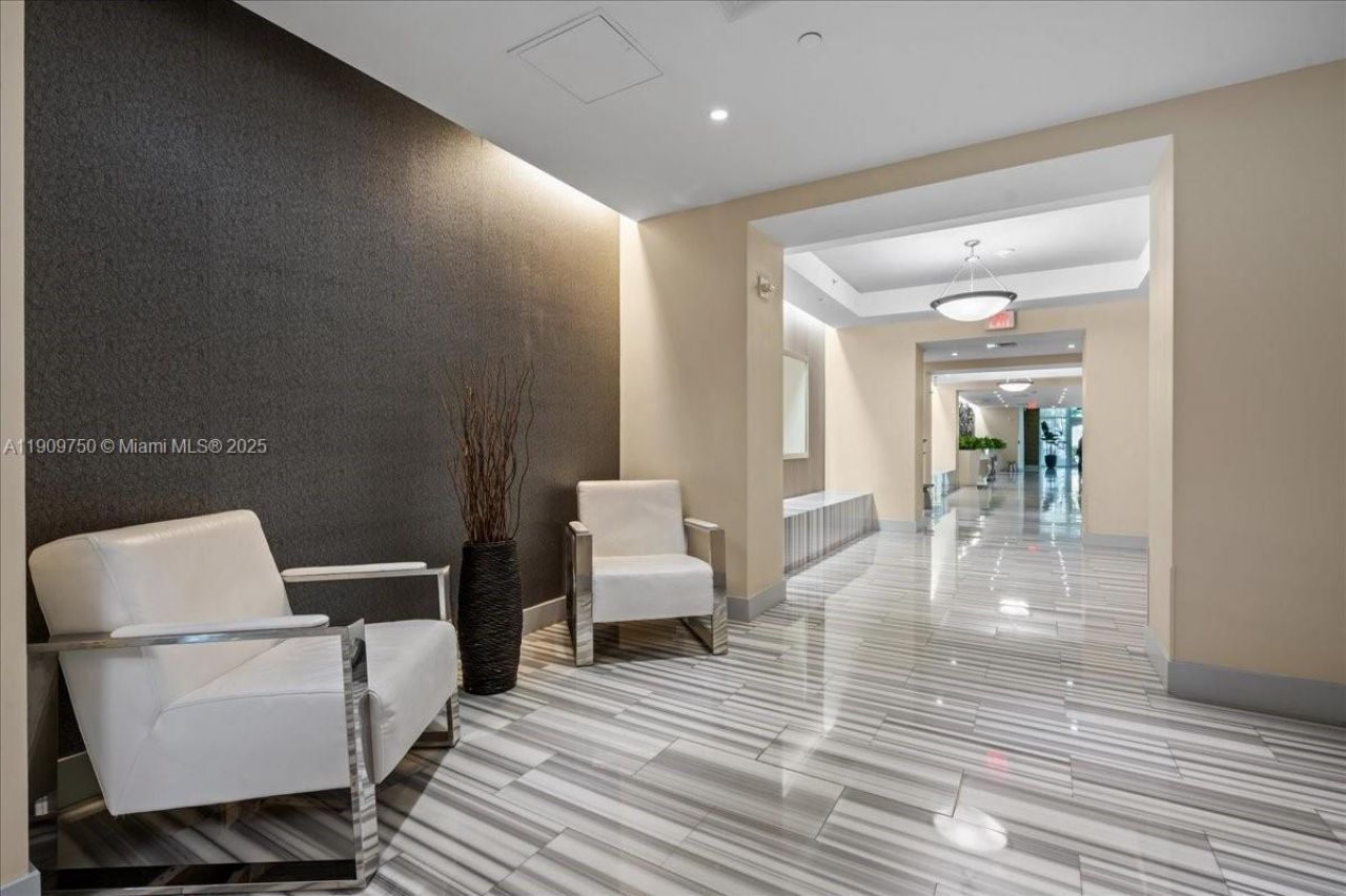 3030 NE 188 Street, Unit 604, Aventura, FL 33180 Photo