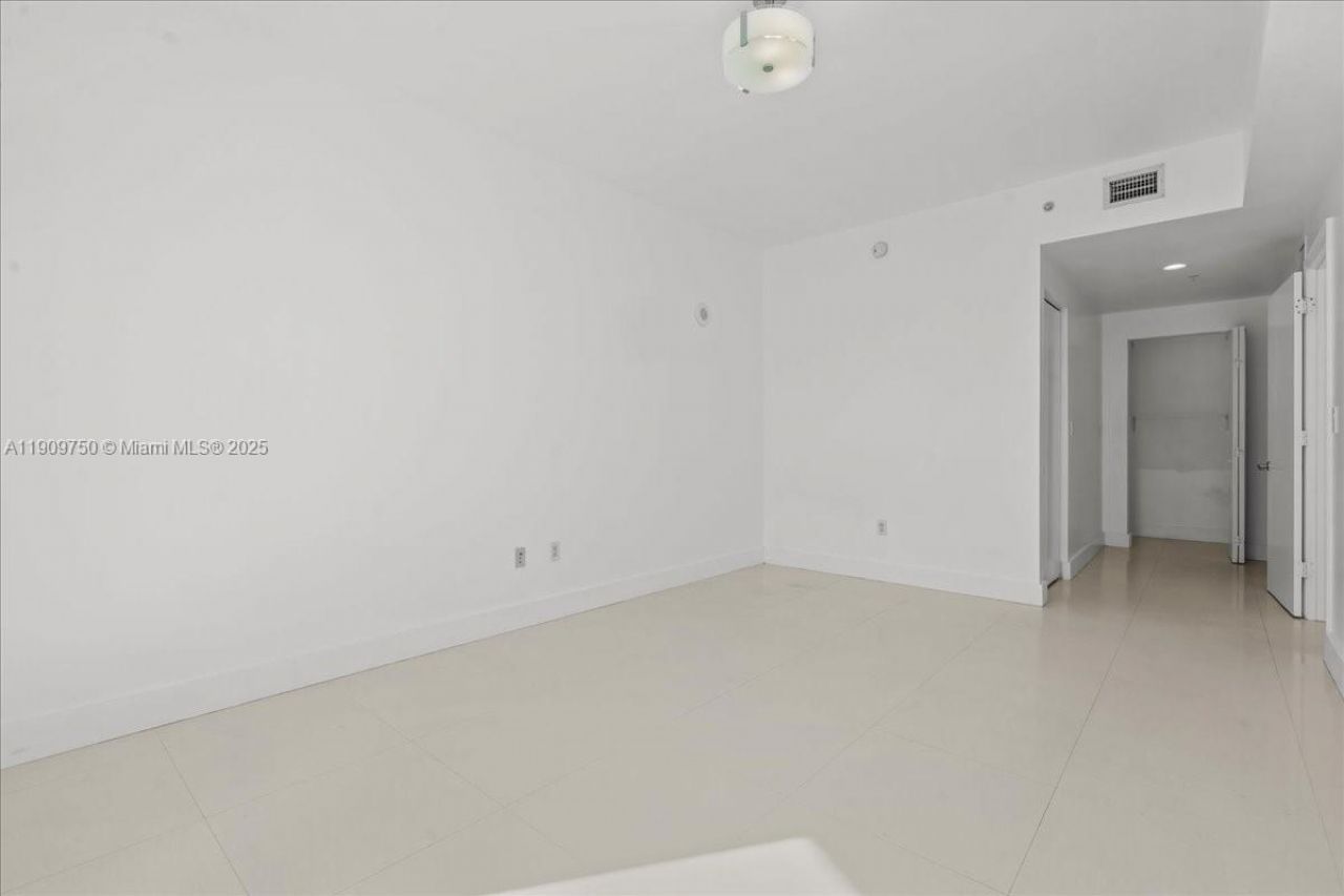 3030 NE 188 Street, Unit 604, Aventura, FL 33180 Photo