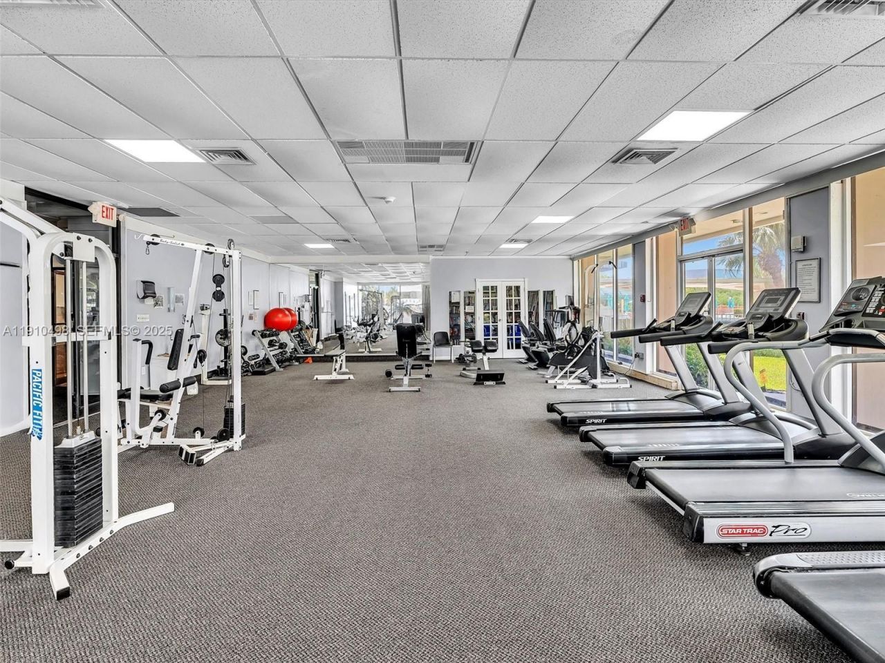 300 Bayview Dr, Unit 902, Sunny Isles Beach, FL 33160 Photo