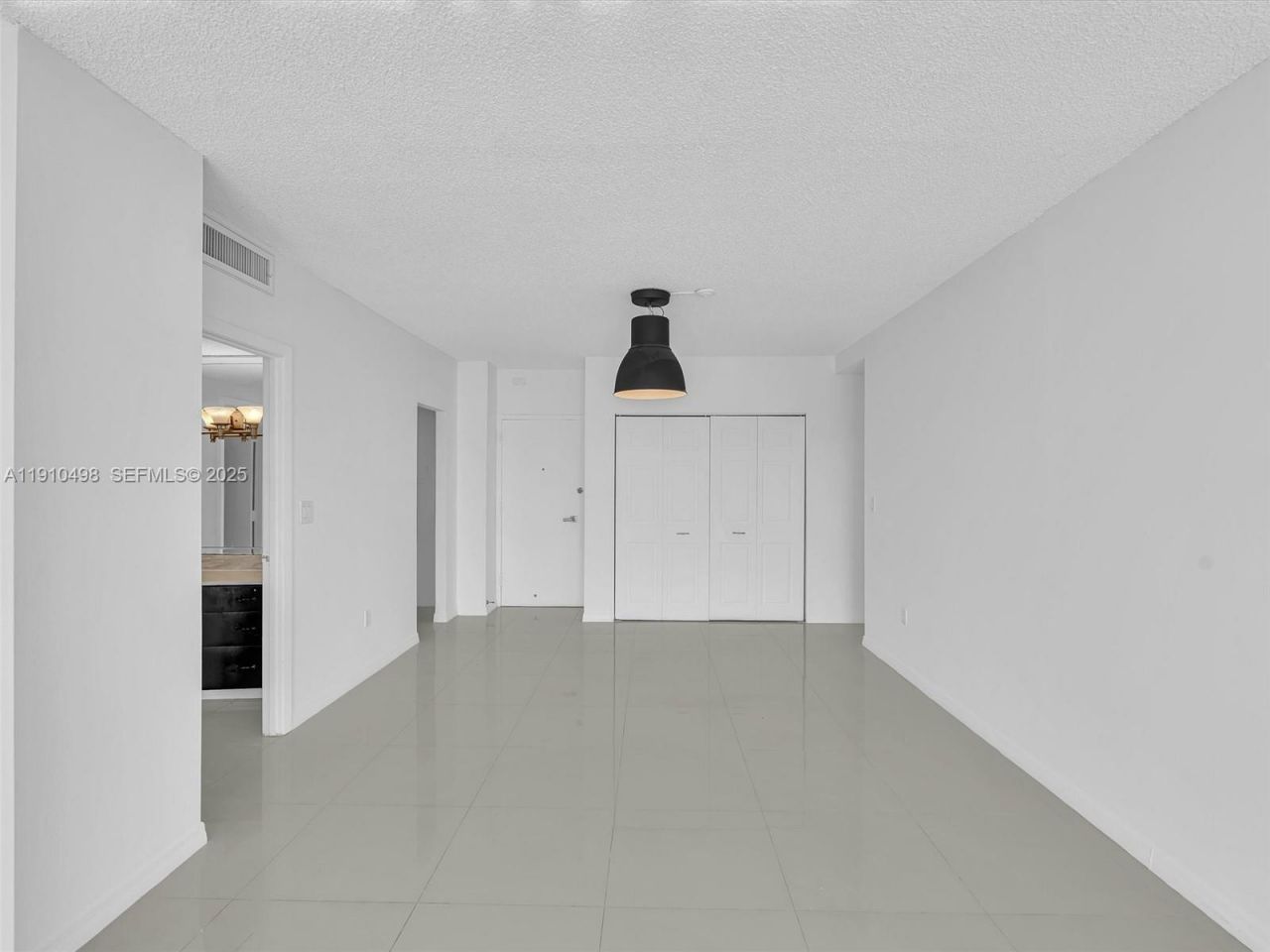 300 Bayview Dr, Unit 902, Sunny Isles Beach, FL 33160 Photo