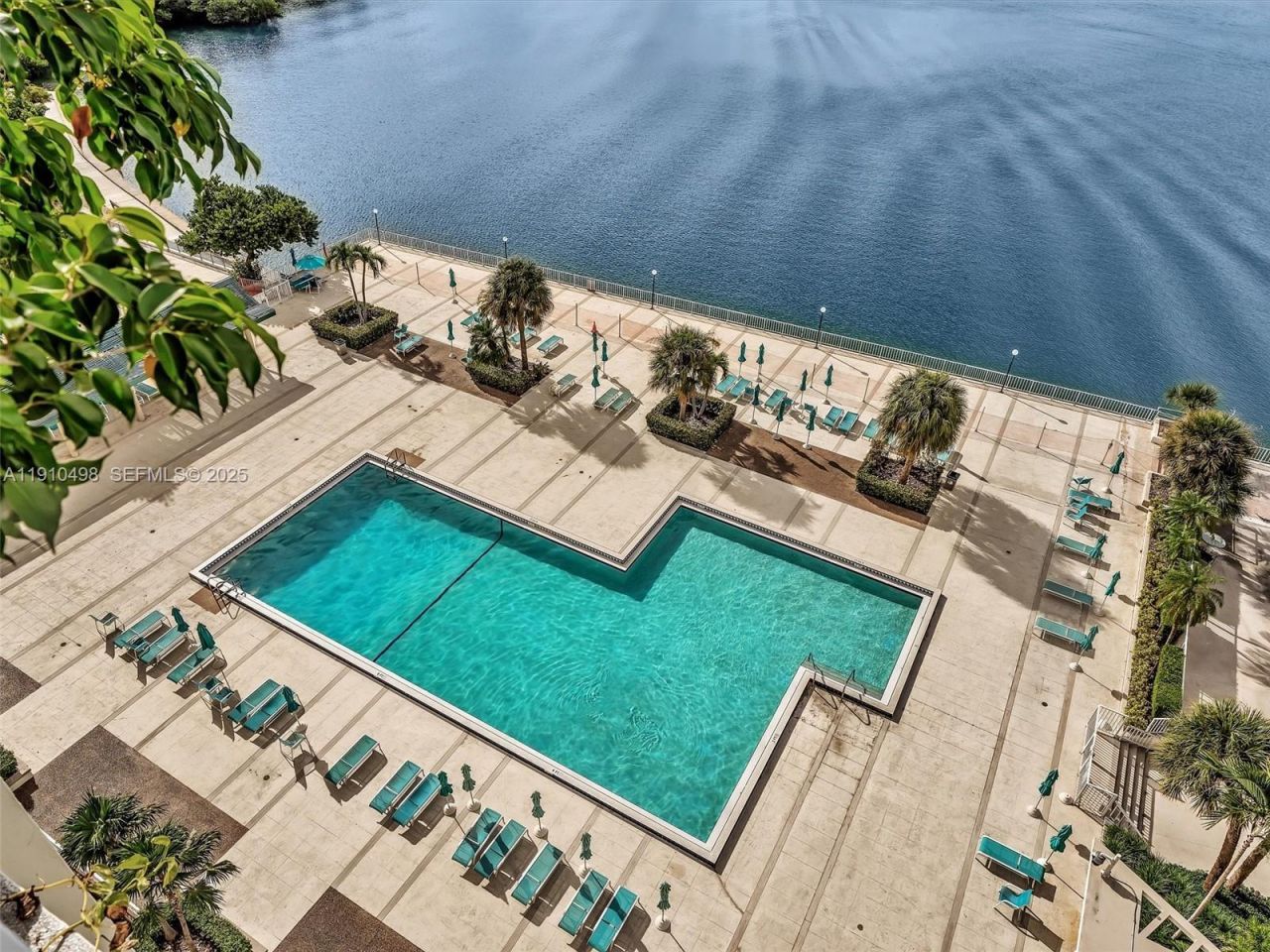 300 Bayview Dr, Unit 902, Sunny Isles Beach, FL 33160 Photo