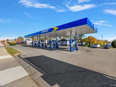 186 N Gratiot Avenue, Mt. Clemens, MI 48043