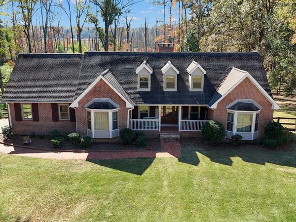 135 Anna Lane, Fayetteville, GA 30215