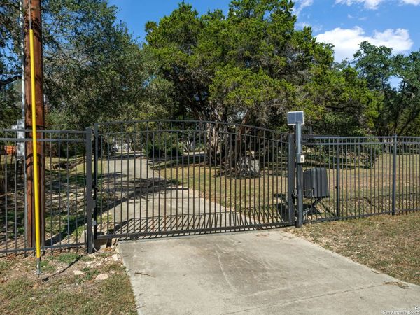 801 Gallagher, Canyon Lake, TX 78133