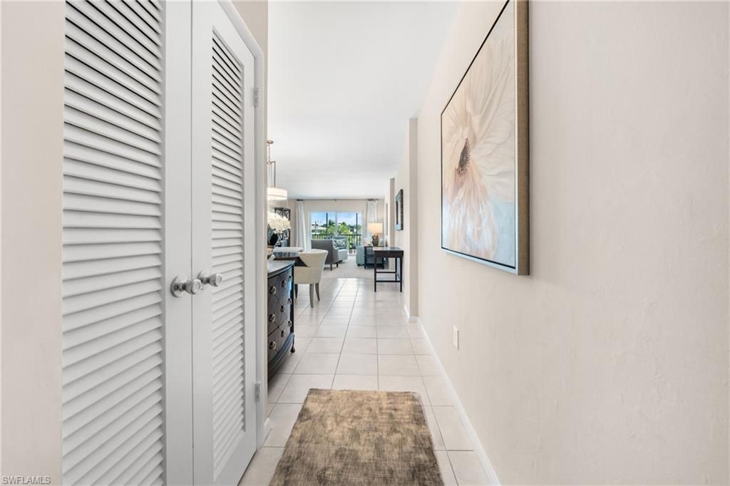 1977 Gulf Shore Blvd N, Unit 306, Naples, FL 34102 Photo